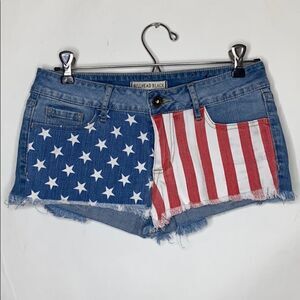 BullHead City Black  denim shorts